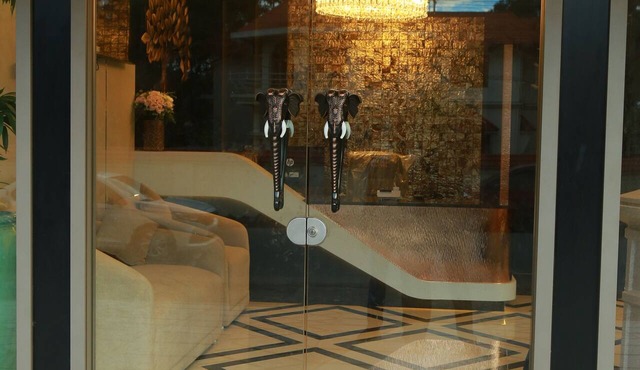 Paramount Residency