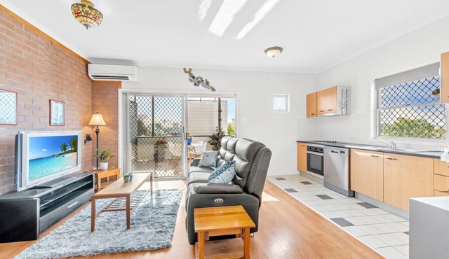 Park & Explore Brisbane from a Prime Location in West End