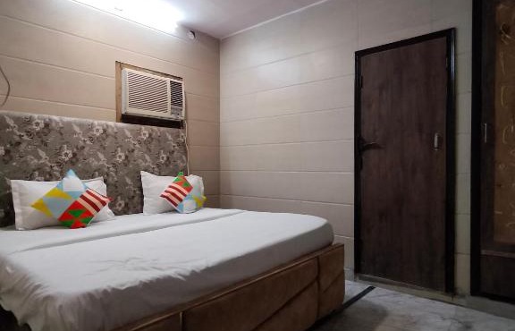 PARK HOTEL