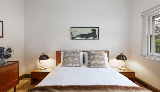 Parkside Hideaway - Beautiful Art Deco Design in Melbourne
