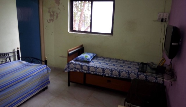 Paying guest accomodation for male and female on daily basis