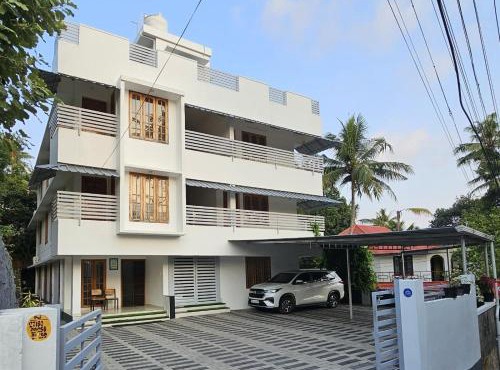 PAZHOOR RESIDENCY HOMESTAY GF 3BHK Deluxe Apartment