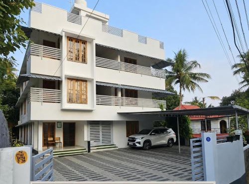 PAZHOOR RESIDENCY Homestay 11 Rooms in 3 Apartments