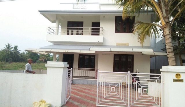 Peaceful 5-bedroom house perfect for relaxing stays in Thrissur, Kerala, India