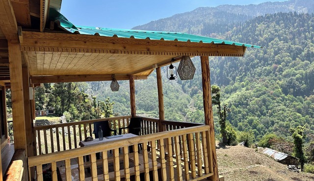 Peaceful Wooden Homestay in Himalayan Village Near Dodital Trek Oakwood Homestay
