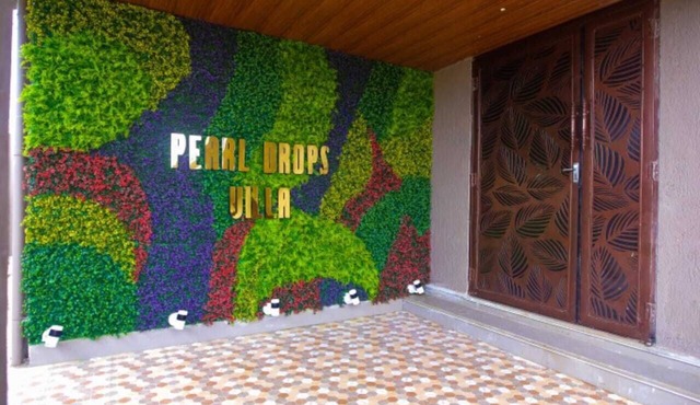 Pearl Drops Villa – Luxury Poolside Retreat Perfect for Parties & Getaways