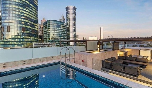 Penthouse | Private Rooftop Pool & Perth Skyline in West Perth