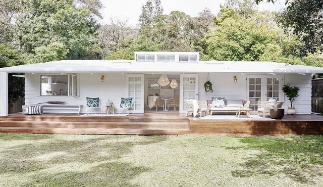 Pet friendly, stroll to beach & cafe in PEARL BEACH