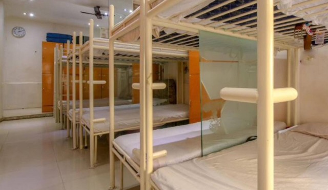 PG Hostels Backpackers bed & breakfast FORT MUMBAI