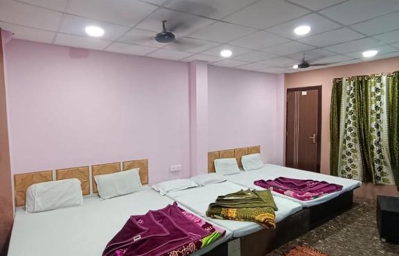 ph hotel Ujjain
