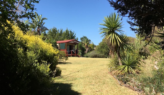 Phar Lap Tree Cottage - A Winter Retreat with Breakfast Included in Saint Albans Park