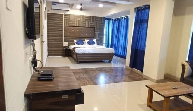 Pheonix By Glitz Hotels