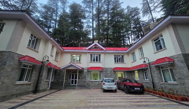Pinecrest Retreat