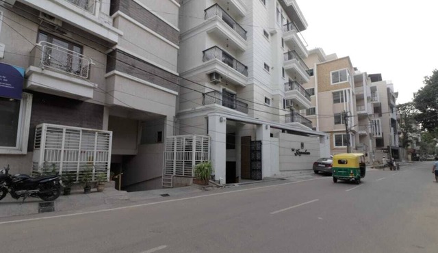 Pink Petals - Beautiful Service Apartment in Central Bangalore close to MG Road