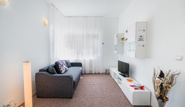 PitStop Apartments