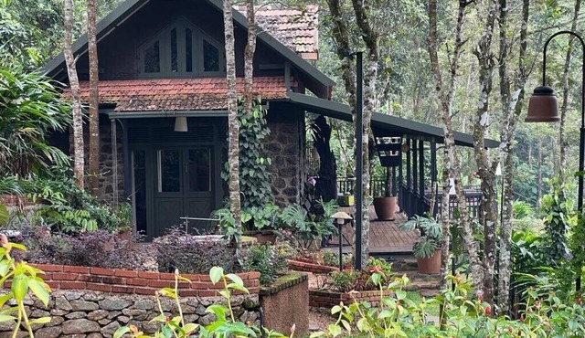 Planters Foyer, Munnar