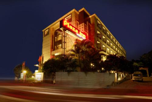 Plaza Inn