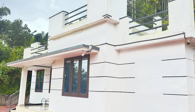 Pleasant 3-bedroom house in Mananthavady with WiFi