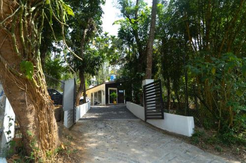 Pomma Holidays and Resorts