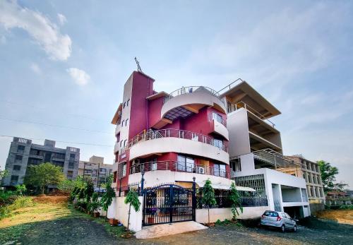 Pooja Villa Suites-Rooms and Pool, Igatpuri