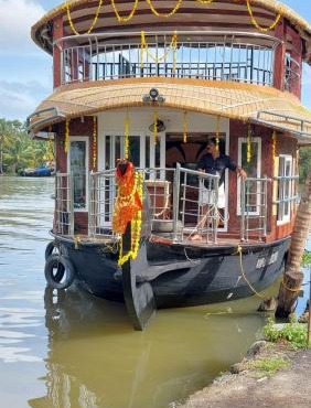 Pournami Houseboats