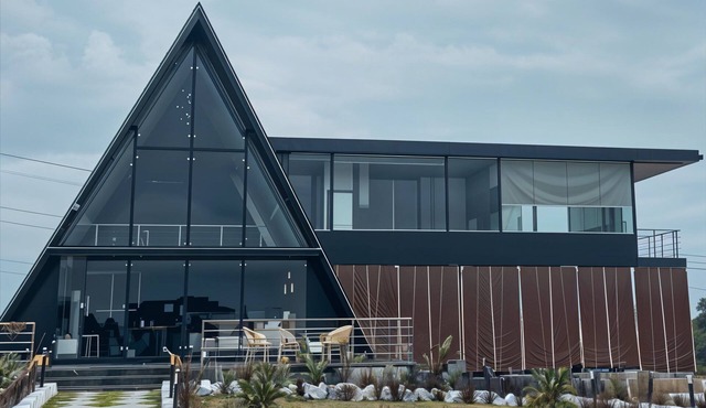 Praan Valley | A-Frame Stay w/Pool by Homeyhuts