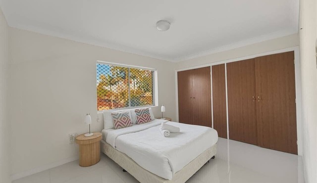 Practical 3BR Stay at a Great Price Well-Located in Robertson