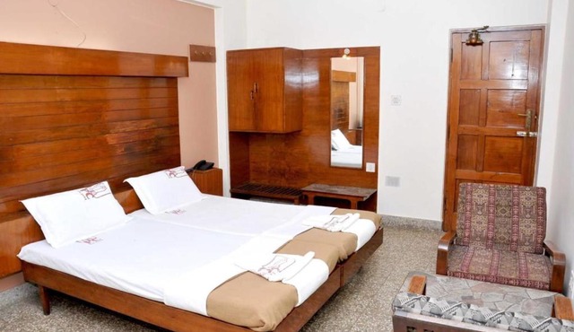 PRANAM COMFORTS LODGE