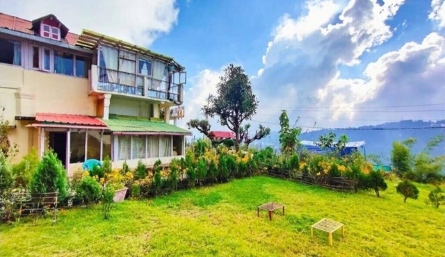 Prashant Homestay Nainital - Panoramic Lake View Wifi Kitchen Garden in Nainital