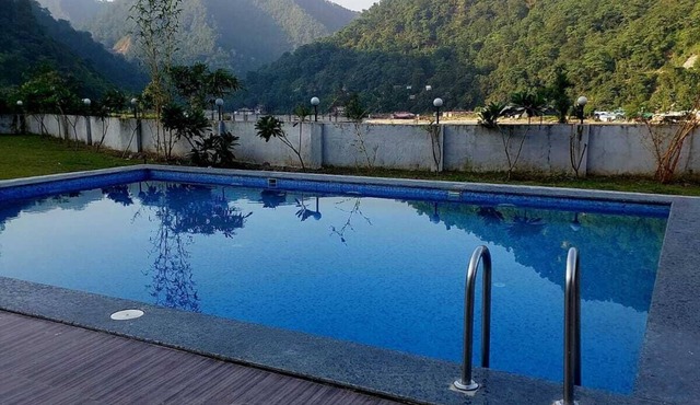 PRIDE INN LUXURY RESORT BY UK HEAVEN