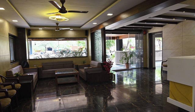 Pritam Park Hotel