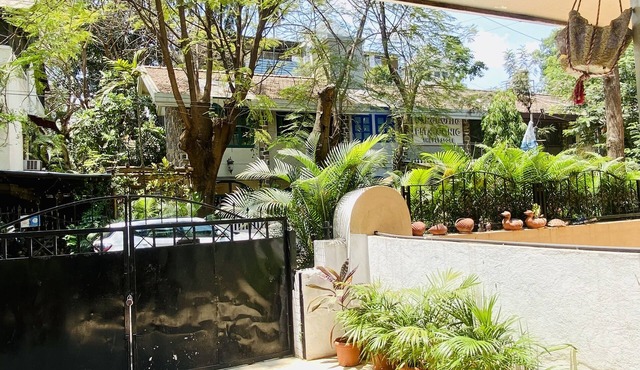 Private 1 Air-conditioned Room Near Osho Ashram Pune