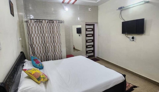 Private - 1 BHK Floor - Paddy's Luxurious Home Stay
