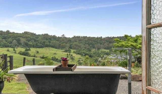 Private Hinterland Retreat in Wyrallah