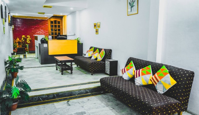 PRIVATE ROOM IN GREATER KAILASH