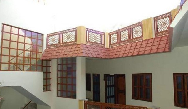 Private Room Near Laxman Jhula