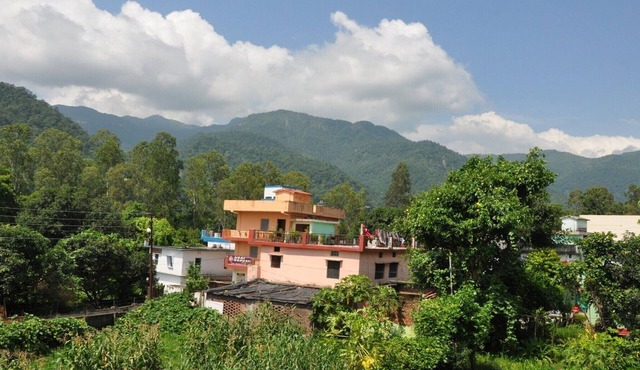 Private Room on the Green Side of Ganga