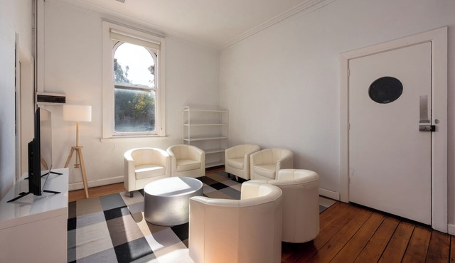 Private Unit in Heritage Building in Fitzroy North in Fitzroy North