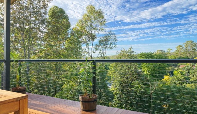 Private Valley-Top Guesthouse – Fire Pit & Stargazing [Self-Serve Brekkie Incl] in Bellbird Park