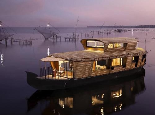 Punjab Adventure Travels Houseboat Alleppey