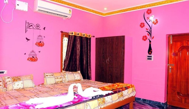 Py Selvis casa in Pondicherry