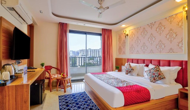 Qotel Signature - Golf Course Road