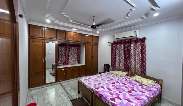 Quaint 9-bedroom bungalow with WiFi, AC in Visakhapatnam