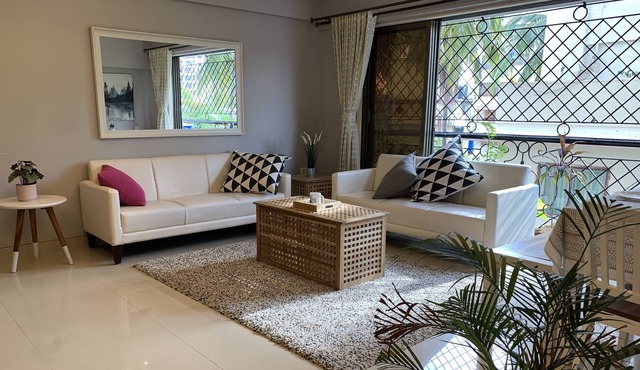 ✪Quiet Bandra 3 bedroom ✪Balconies✪Walk to Ocean✪