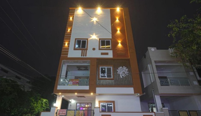R D CONVENTION AND LUXURY ROOMS
