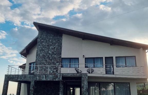 R House Crasna