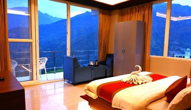 R Narayan Pleasant Inn Hotel - Guptkashi