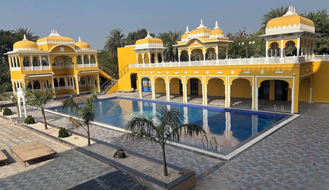 RAJMAHAL HOTEL & RESORT