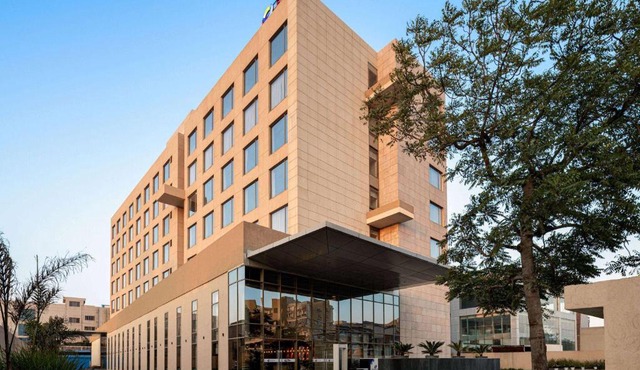 Ramada Encore By Wyndham Bhiwadi Phool Bagh Chowk