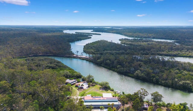 RARE RIVERFRONT - PEACE OF HEAVEN IN PACIFIC HAVEN in Pacific Haven